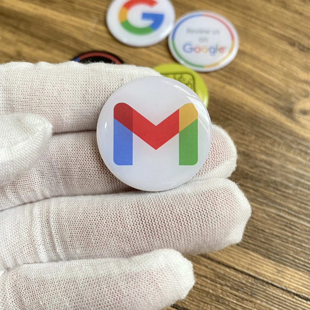 ملصق هاتف NFC للوسائط الاجتماعية